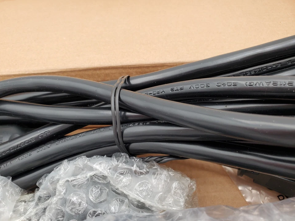 Eaton EPBZ82 Basic Rack PDU 1U, L5-20P Input, 1.92 KW Max, 100-120V, 15 Cord - Image 4 of 4