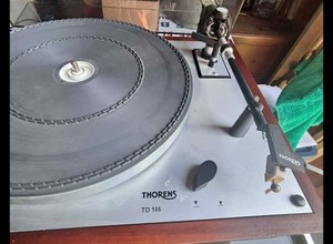 Thorens TD 146 turntable