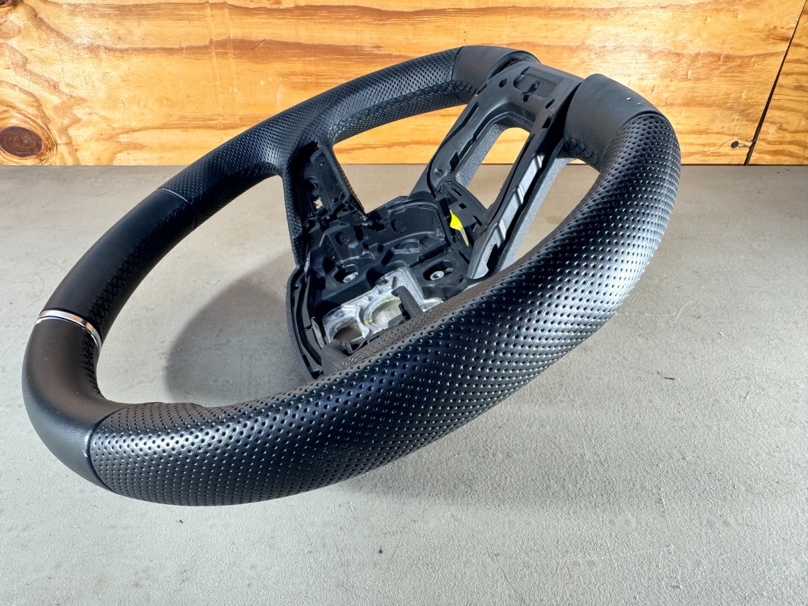 OEM 19-24 Lamborghini Urus Steering Wheel MINT