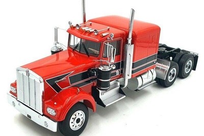 Road Kings 1989 Kenworth W900 Tractor Truck 3 Red w/ Black Stripes 1:18 RK180122