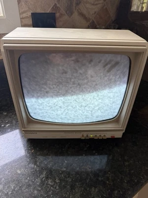Vtg Tv Television Magnavox 1980s Monitor Movie Gaming Prop Mc3510 Security - Image 1 of 4