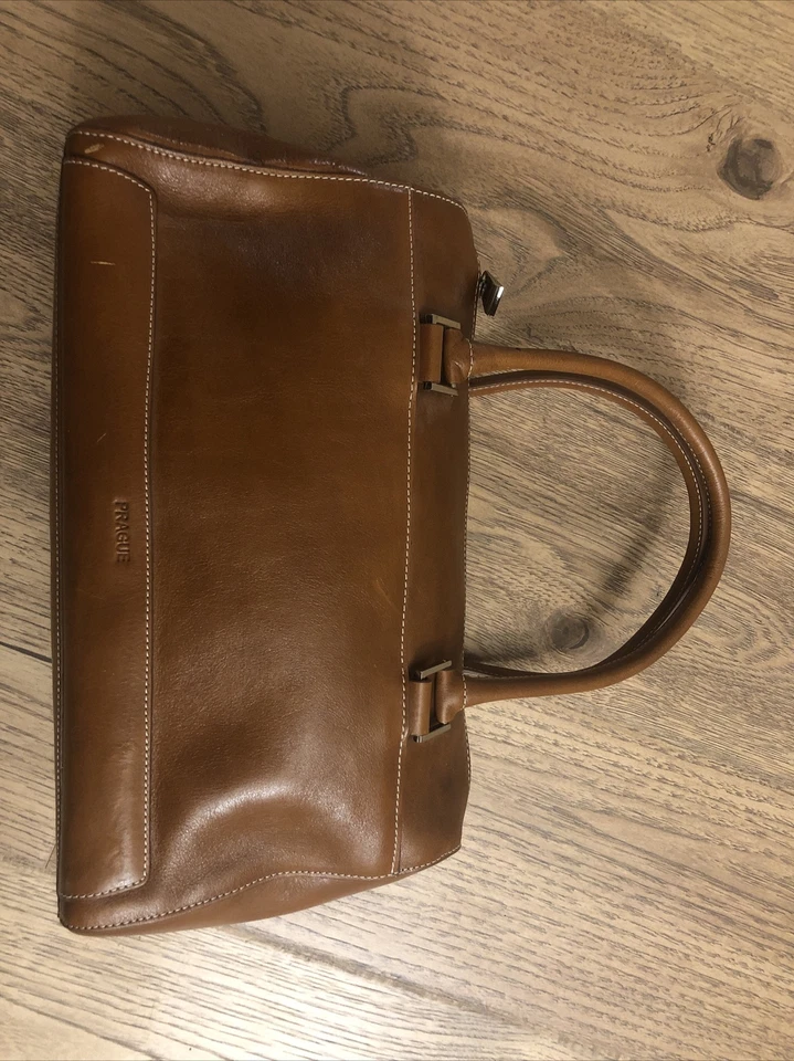 Bolso de hombro de cuero marrón Praga Foto 2 de 4