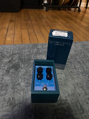 TC Electronic Fluorescence Shimmer Reverb Pedal w/box