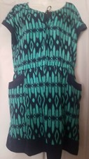 Gap Beautiful casual Dress Size L striped ligh green and black.