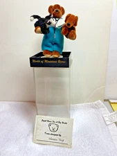 Pet's Friend Veterinarian World of Miniature Bears 4" Theresa Yang 1998 NEW