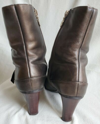 Botas de Colección Circa Joan & David Talla 9,5 Cuero Marrón Bronce Tacón Alto - Imagen 7 de 12