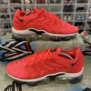 bright crimson vapormax