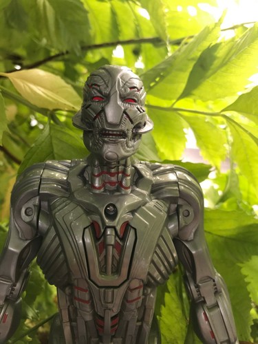 👿 Figurine Ultron électronique Lumineux Et Sonore 2015 Marvel Hasbro H 30 Cm - Foto 3 di 7