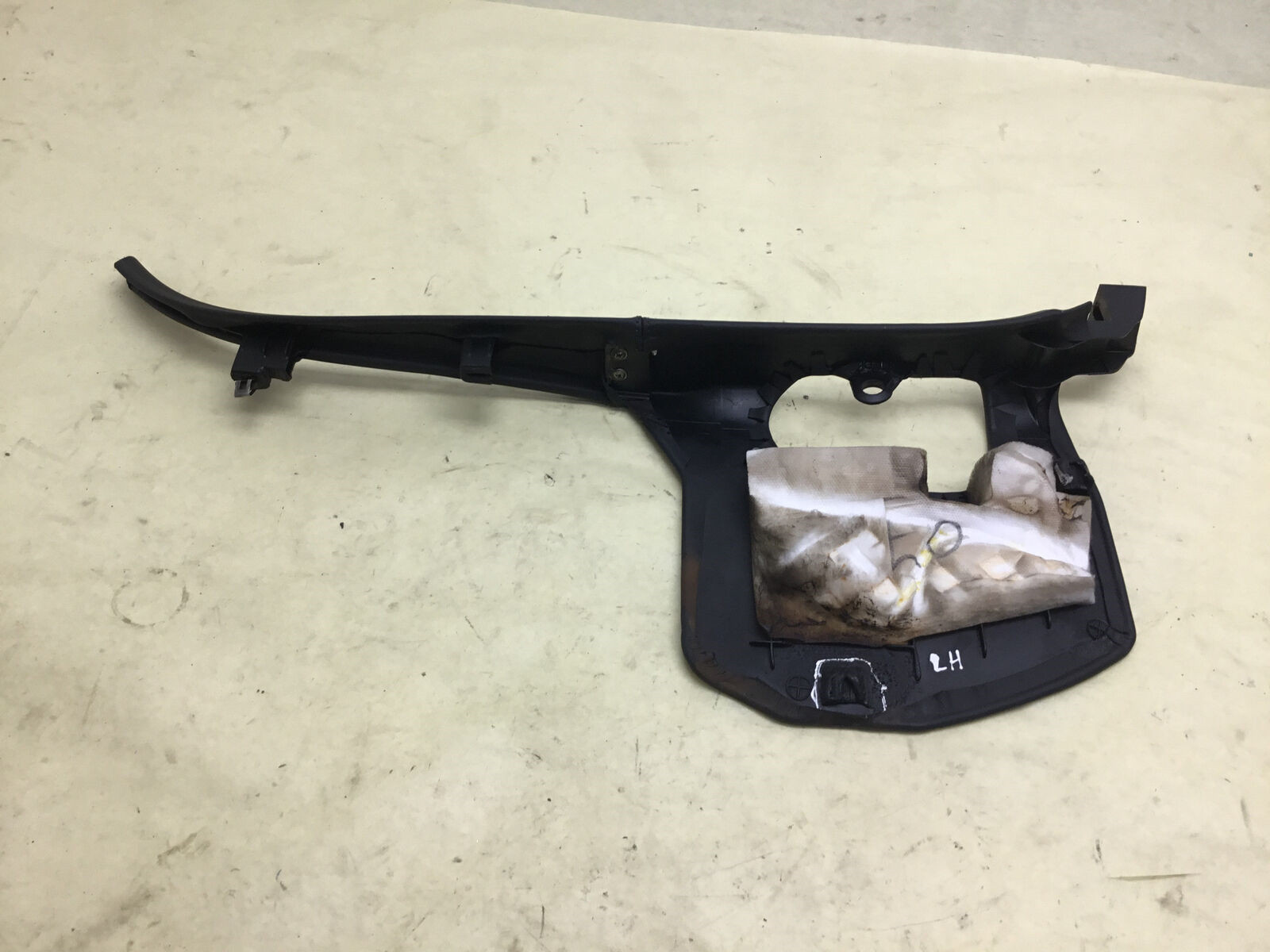 13-18 Bentley Flying Spur W12 Front Left Lower A Pillar Kick Trim Panel Cover :Y