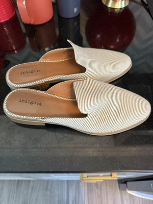Indigo Rd. Mule Womens Size 10M. Off white with black stripes. 