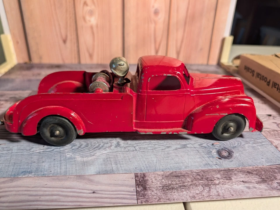 Vintage 1950's Die Cast Hubley Kiddie Toy 474 Wrecker Tow Truck 9 1/2” W/ Box - Image 4 of 4