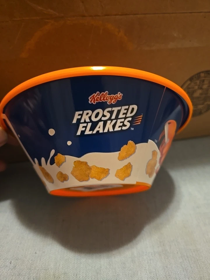 Kellogg’s Tony the Tiger 磨砂片橙色谷物碗全新(仅一个) — 第 4/4 张图片