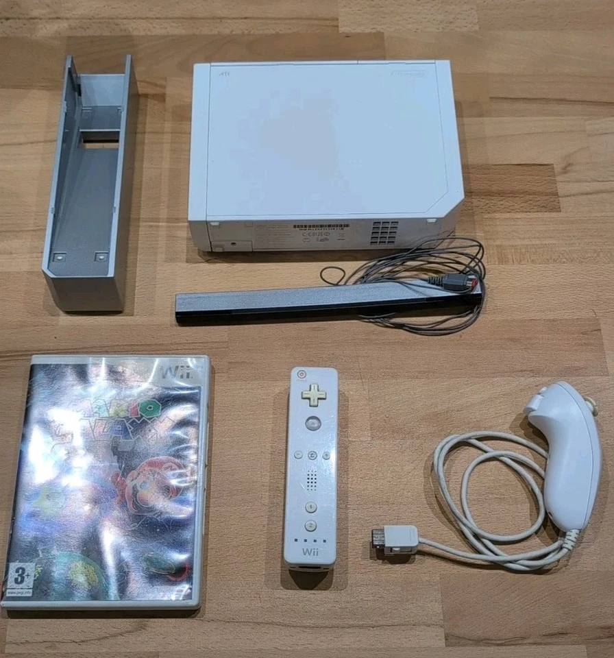 Console Nintendo WII 1 wiimote Et Nunchuck 1 Jeu Mario Galaxy  - Photo 1/3