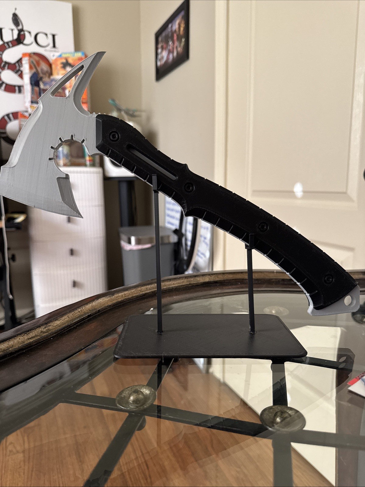 Resident Evil: Requiem – Leon S. Kennedy Tomahawk Hatchet AXE Cosplay - No Stand