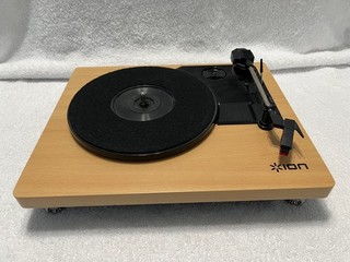 ION Compact LP Record Player For Parts Or Repair Powers On