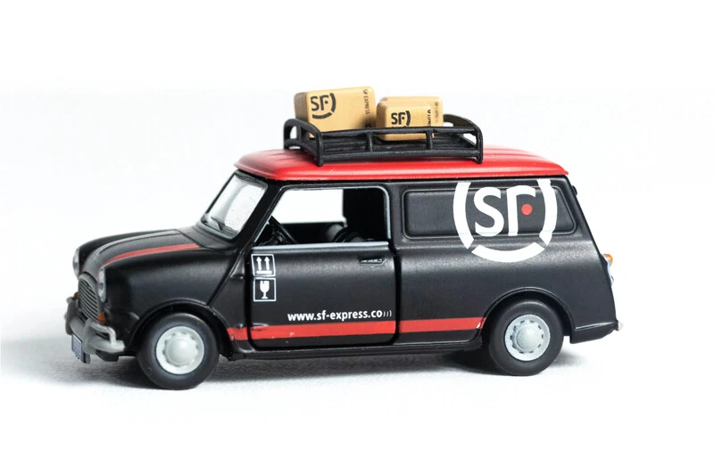  Tiny 1:50 SF Express Delivery Austin Mini Countryman Diecast Model Car in box - Image 4 of 4