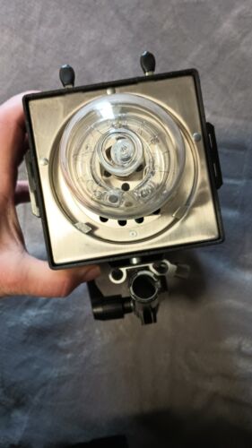 Photogenic Powerlight 1500R Studio Flash - Picture 3 of 8