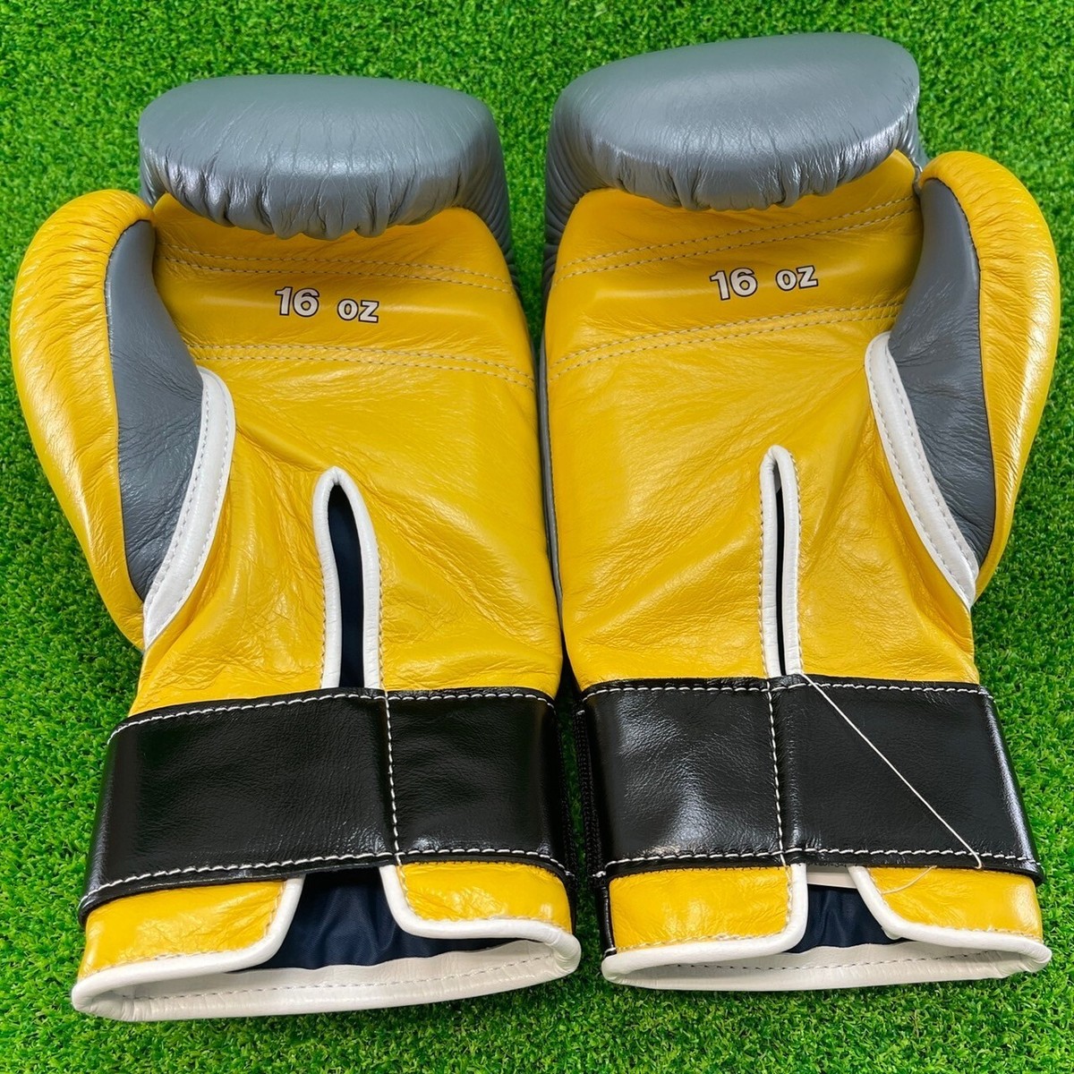 Winning Boxing Gloves Special Order MS-600B 16oz lace up Type