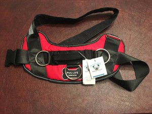 pug life harness seat belt