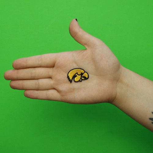 Iowa Hawkeyes Primary gestanztes Logo Bügelbild gestickter Aufnäher (ALT) klein - Bild 2 von 2