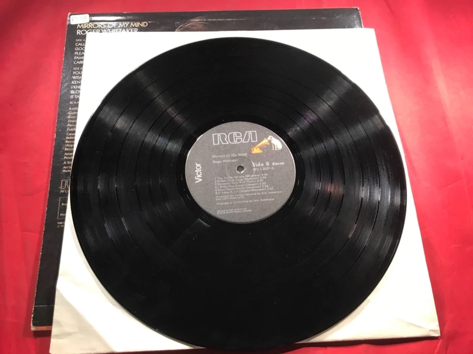 F1-58 ROGER WHITTAKER Mirrors Of My Mind - AFL1-3501 - 1979 - RECORD - POP - Image 3 of 4