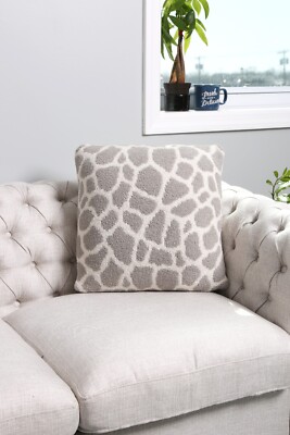 ComfyLuxe Giraffe Pattern Cushion Cover