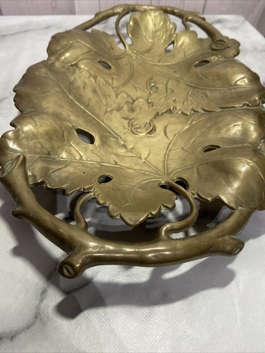 Large BRASS ART NOUVEAU GRAPE VINE LEAF FRUIT BOWL TRAY SERVING PLATTER 1.28kg - Picture 10 of 12
