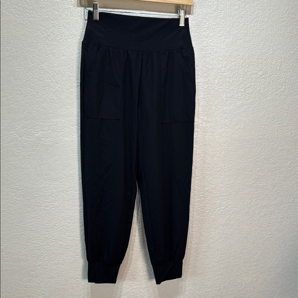 Halara Womens XS Petite High Waisted Joggers With Pockets Black NWT