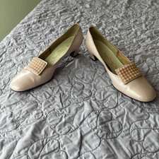 Scarpe Vintage Croce Rossa Rosa Corfam Pompa Perla Perline Fibbia Ornamento | Blocco H