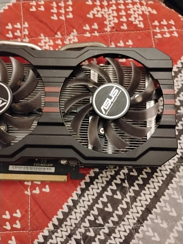 Tarjeta gráfica ASUS 🗣️Doble ventilador HD7790 DC2 2GD5 2GD5 💯🔥🔥👌 Foto 3 de 4
