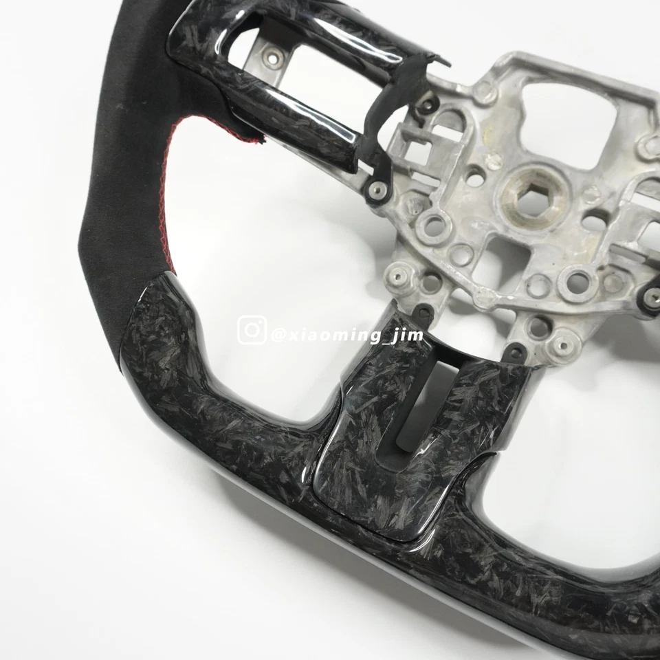 Volante de fibra de carbono real para Ford Mustang GT 2015-2023 Foto 4 de 4