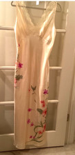 CLEARANCE!!!VALERIE STEVENS VINTAGE YELLOW/APRICOT NTGOWN. FLORAL EMBROIDERY. M.