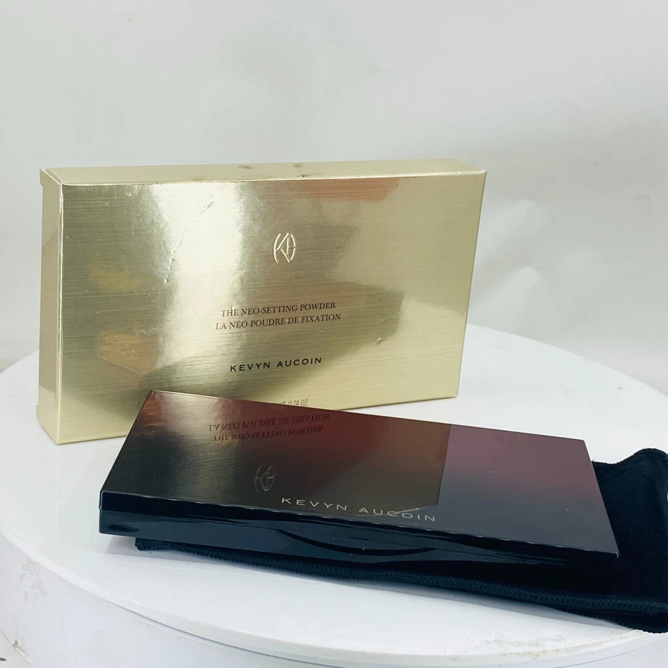 Kevyn Aucoin The Neo Setting Powder  - 21g/0.74 oz  HOLIDAY SALE - Image 4 of 4