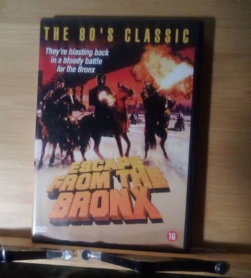 DVD - Escape from the Bronx - 80's Classic