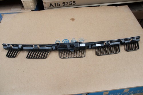 VW Jetta 5C Befestigungsleiste Stoßstange Führungsprofil 5C6807863 -