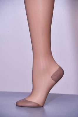 1 pair Vintage PAQUET Seamless Hosiery RHT, Various Sizes & Colours NOS P002