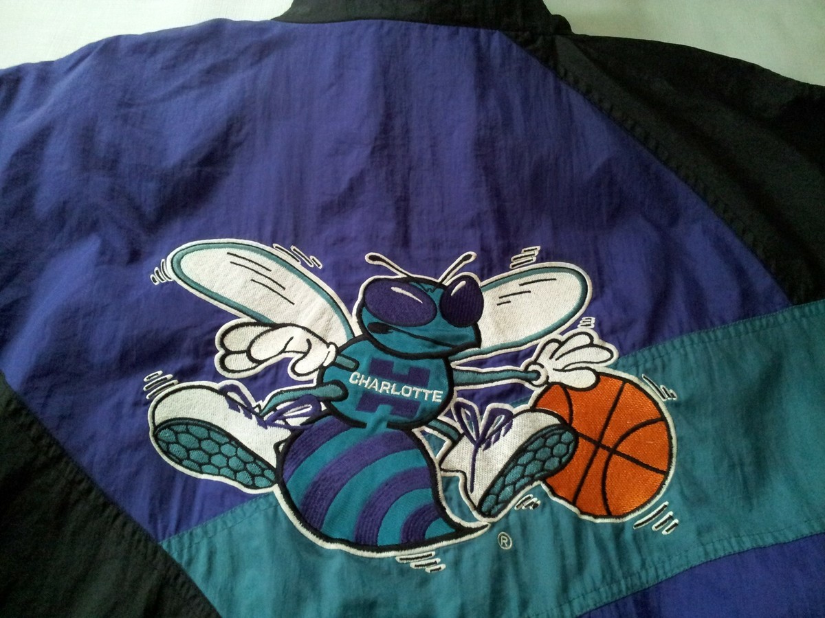 VINTAGE APEX ONE CHARLOTTE HORNETS LIGHTWEIGHT FULL ZIPP JACKET