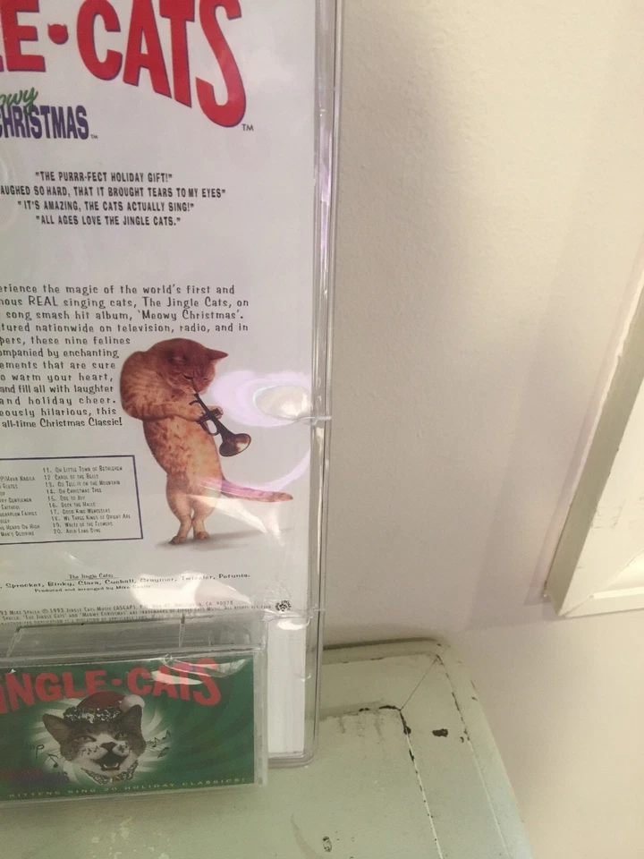 Jingle-Cats - Meowy Christmas - Real Kittens Sing Holiday Songs On Cassette - Image 4 of 4