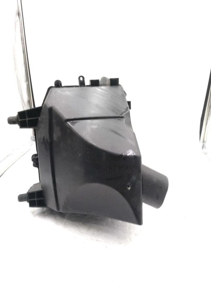 Conjunto de filtro de aire usado se adapta a: camioneta Chevrolet Silverado 1500 2019 grado A Foto 4 de 4