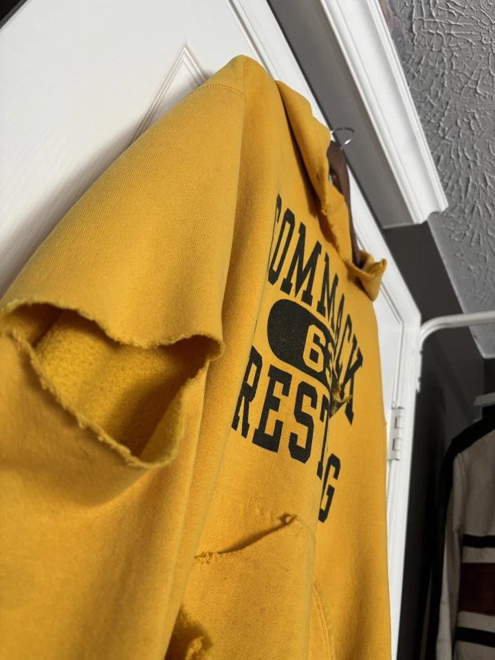 Sudadera con capucha vintage Russell Commack Wrestling 63 talla amarilla envejecida. L Recortado Foto 3 de 4