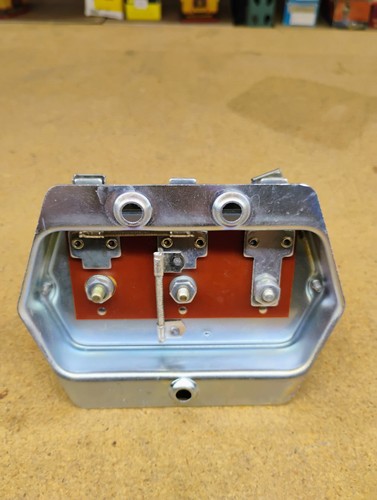BorgWarner VR2 Voltage Regulator NORS Made in USA - Picture 6 of 11