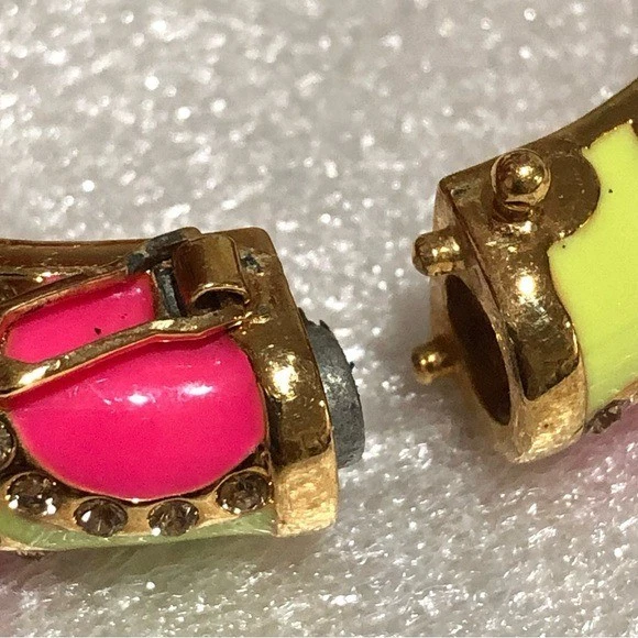 Brazalete Brazalete Kate Spade Rosa Neón Amarillo Esmalte Geométrico Cierre con Bisagras Foto 4 de 4