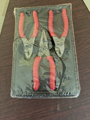 #ad Snap on Tools Pliers Set $159.99