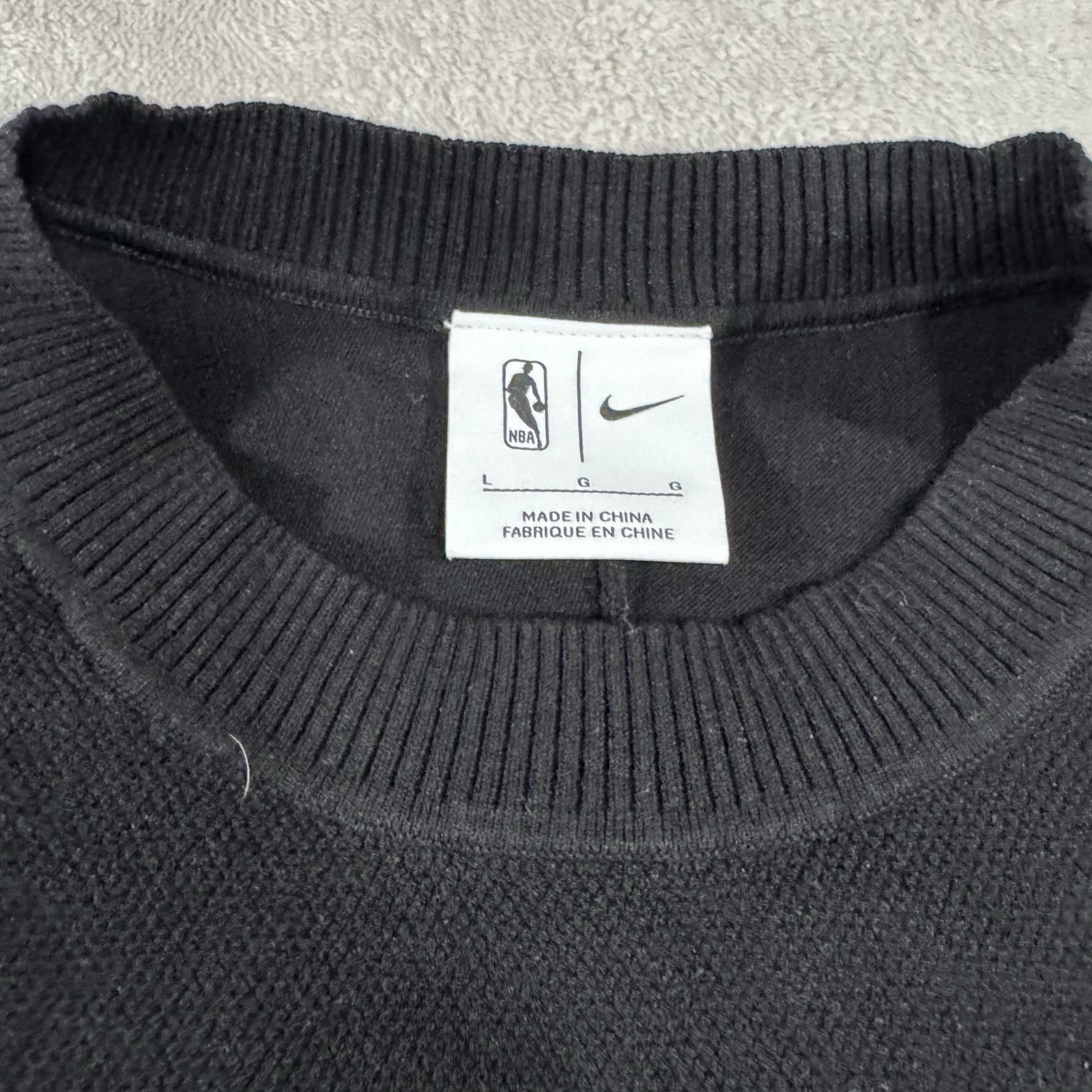Milwaukee Bucks — Nike Dri-Fit Sweater — Size Men’s Large