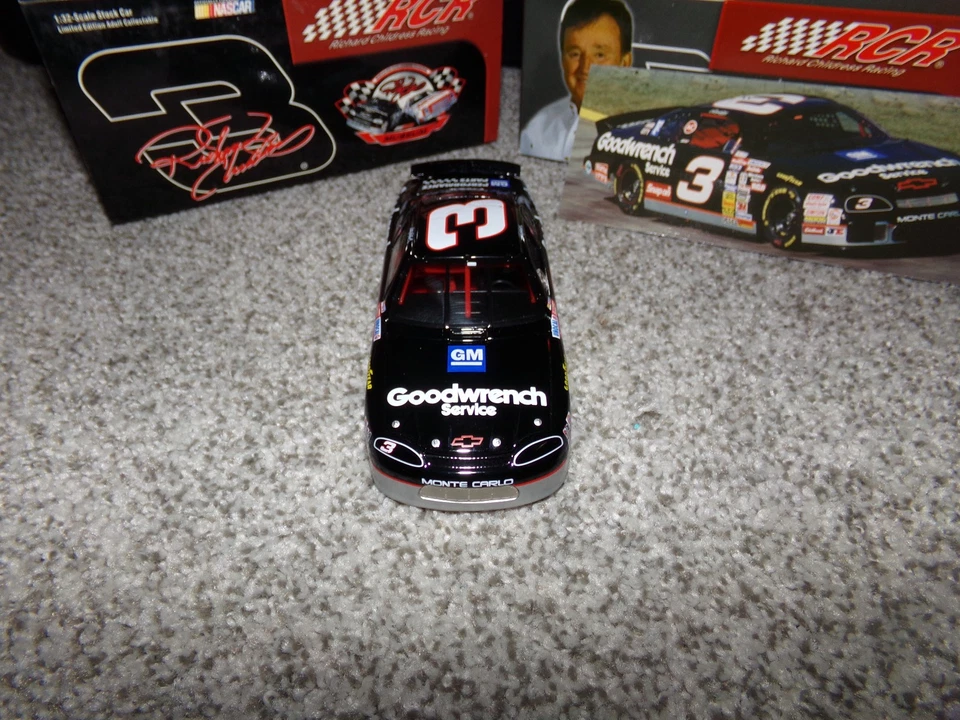 1/32 DALE EARNHARDT SR #3 GMGW / MUSEUM SERIES  1998 ACTION NASCAR DIECAST - Image 2 of 4