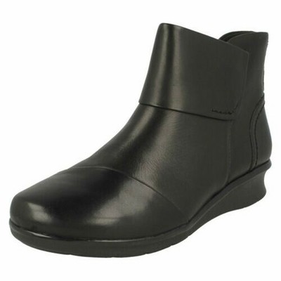 Ladies Clarks Wedged Zip Up Leather 
