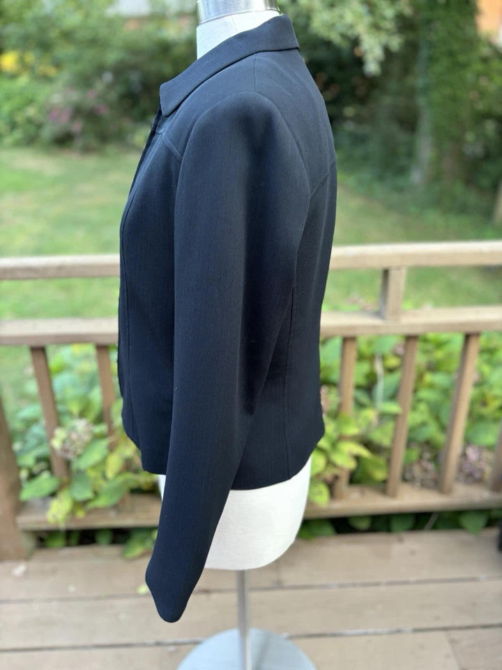 Garfield & Marks Women’s Blazer, Black, Zip Front, Size 2, - Image 3 of 4