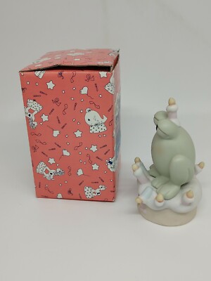 Precious Moments Frog on a Cake Happy Birthday 1995 Figurine Toad