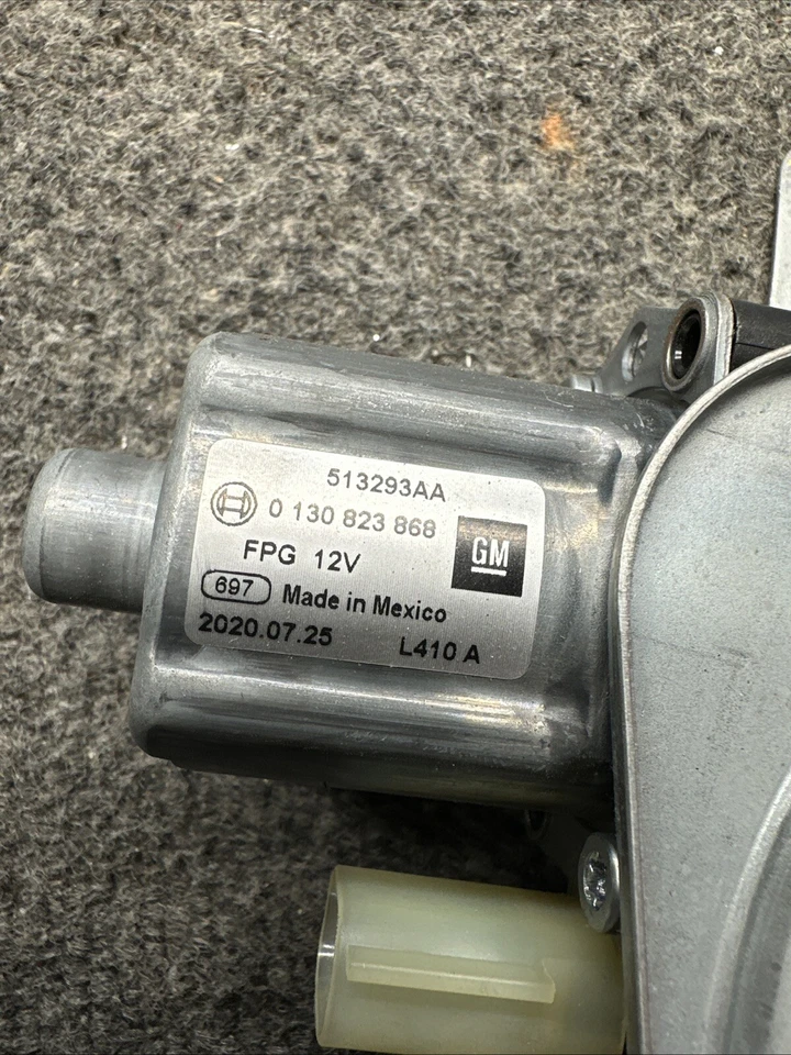 Chevrolet Silverado 3500 2020 fabricante de equipos originales ventana trasera motor deslizante 513293AA Foto 3 de 3