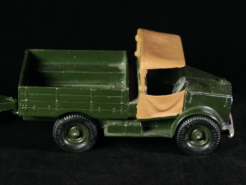Vintage Britains Ltd. Beatle Lorry #1877 and 25 Pounder # 2026 - Picture 2 of 15